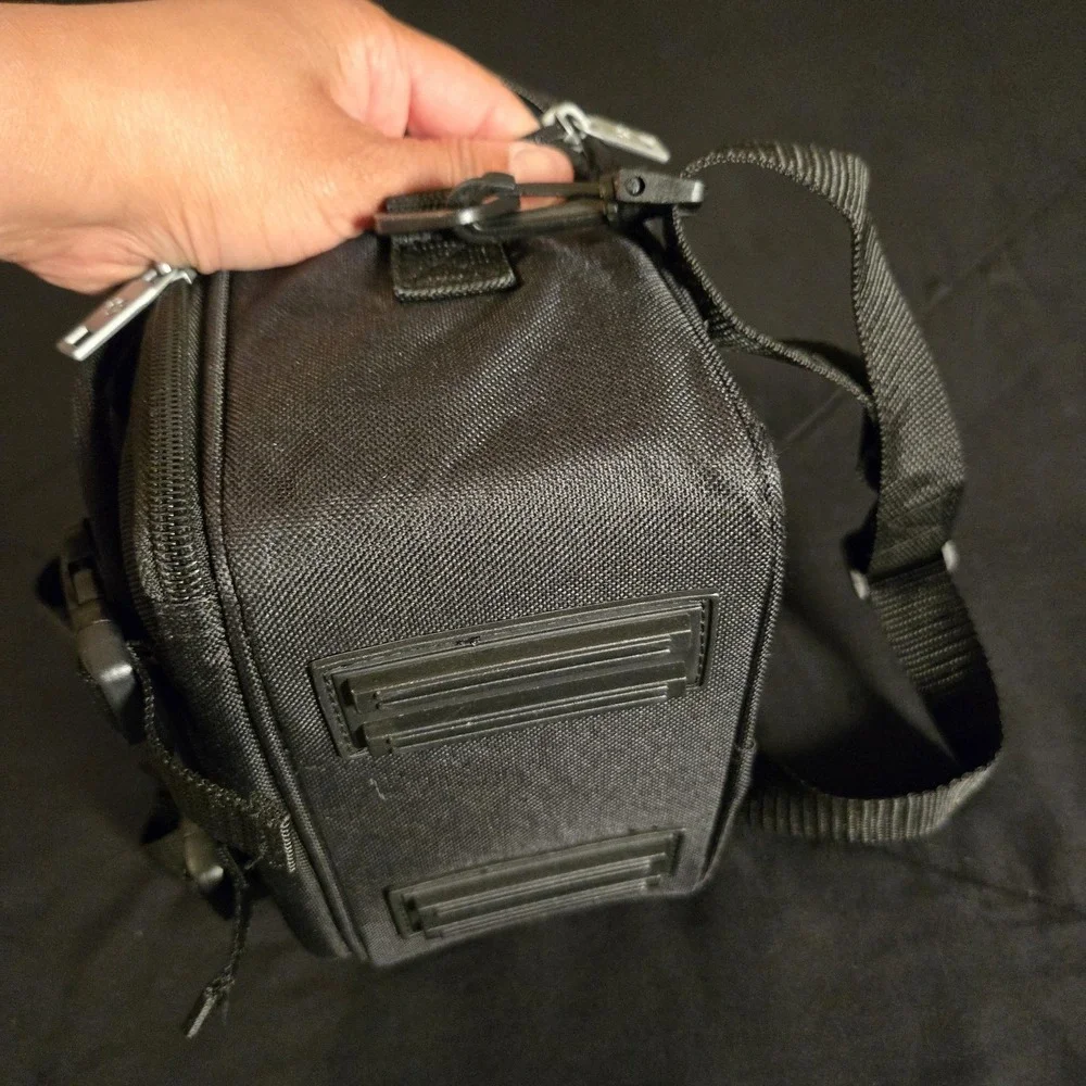 Samsonite Black Nylon Camera Shoulder Bag Case Padded Strap‎ Pockets Accessory